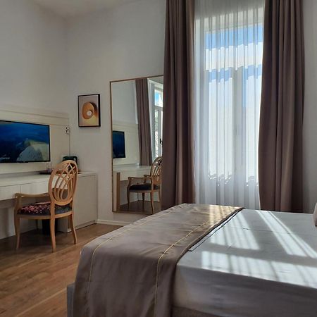Heiress Hotel Sarande Exterior photo