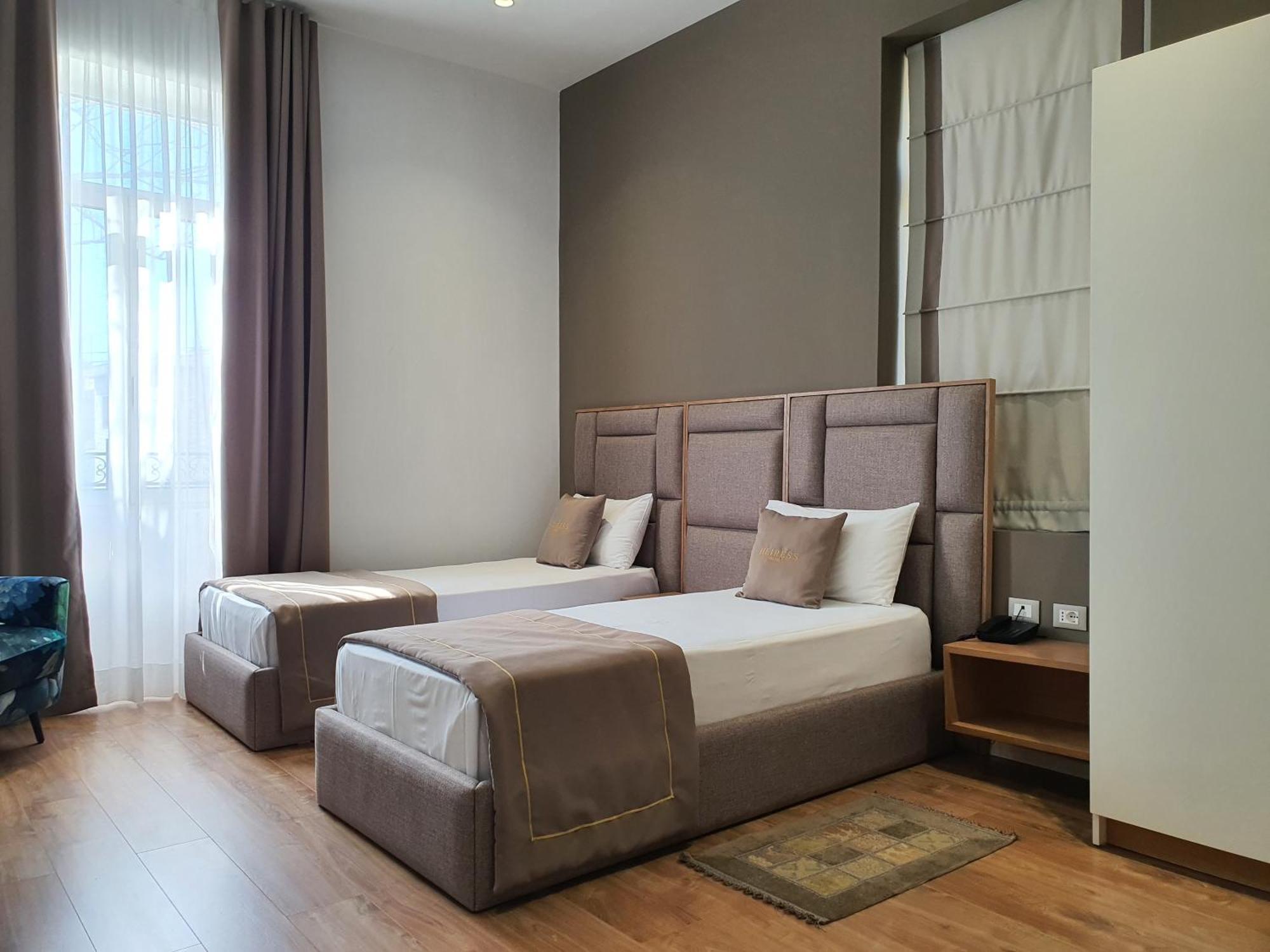 Heiress Hotel Sarande Exterior photo