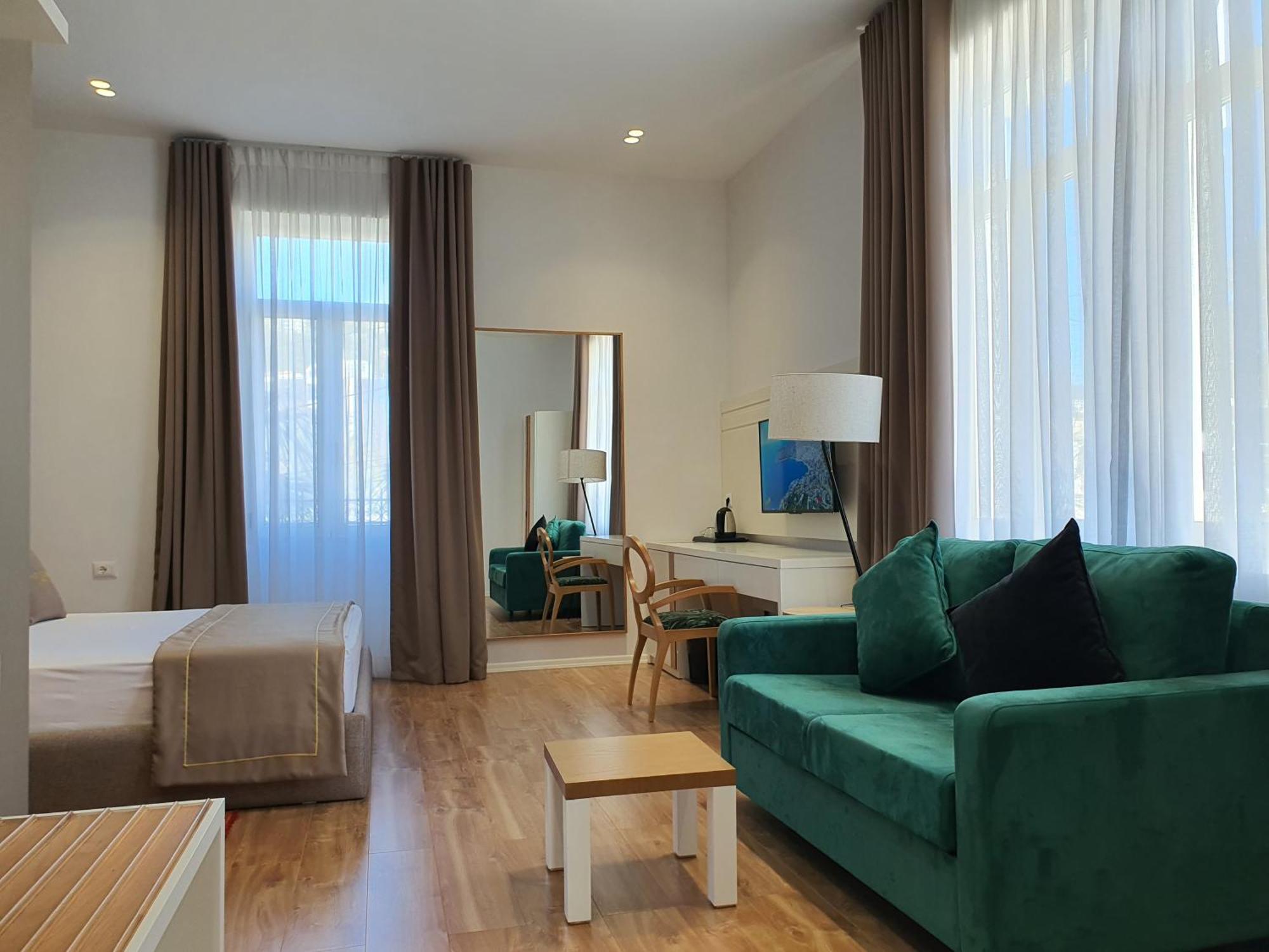 Heiress Hotel Sarande Exterior photo